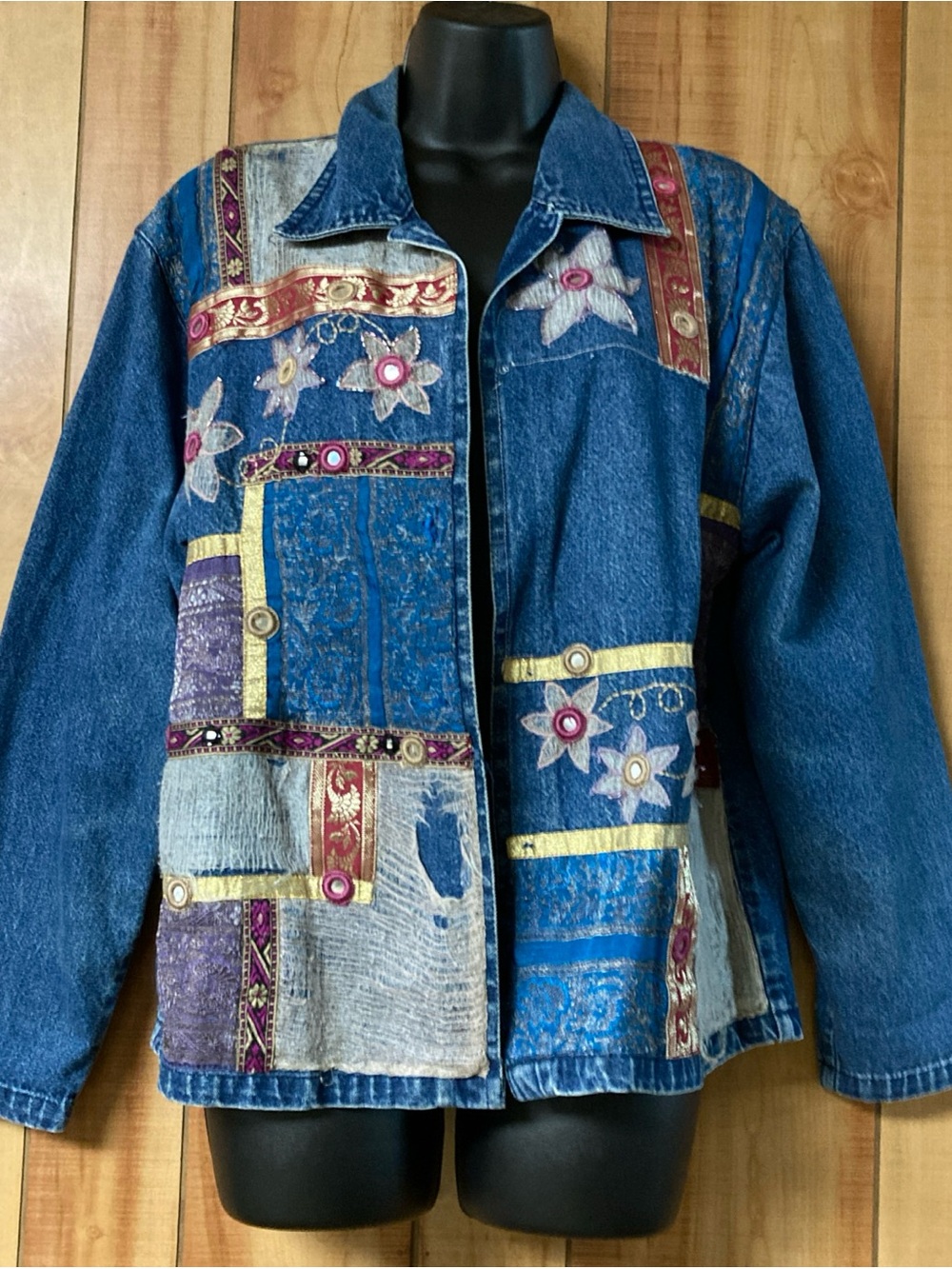 Y2K Vtg 90s Embroidered Patchwork Denim Jacket - Blue woman’s Sz Lrg